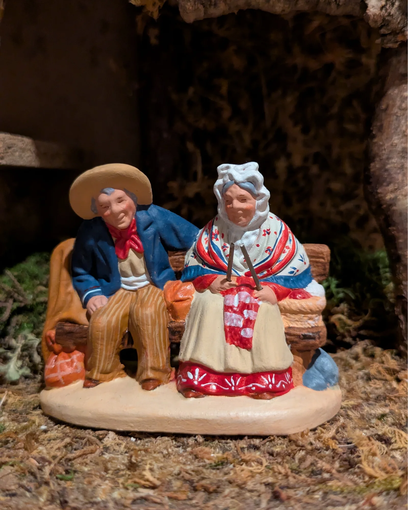 Couple de vieux assis