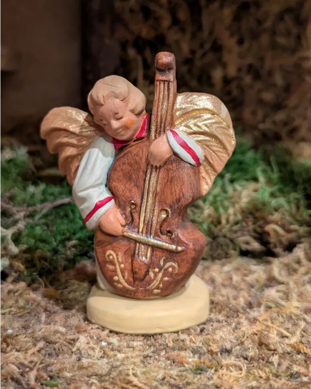 Ange au violoncelle